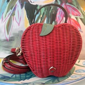 NWT Kate Spade Novelty Honey Crisp Red Apple Wicker Small Crossbody Bag